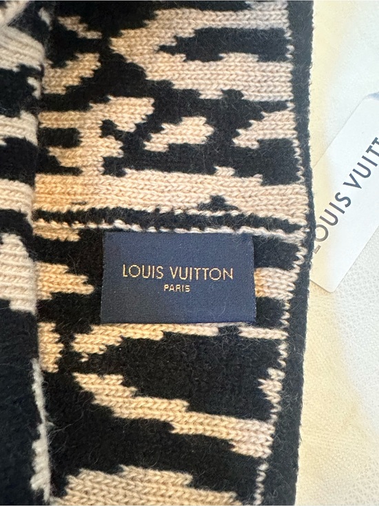 Louis Vuitton LV Leopard Crystal Beanie Hat Wool & Cashmere Never Worn Orig Box